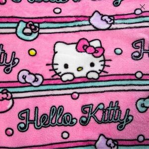 2/$20 ✨NWT Hello Kitty Blanket Throw Pink Music Notes